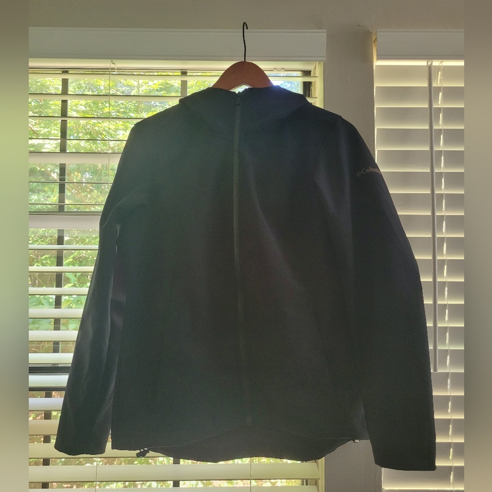Columbia Men's Dark Blue Raincoat Size M. Excelent Condition